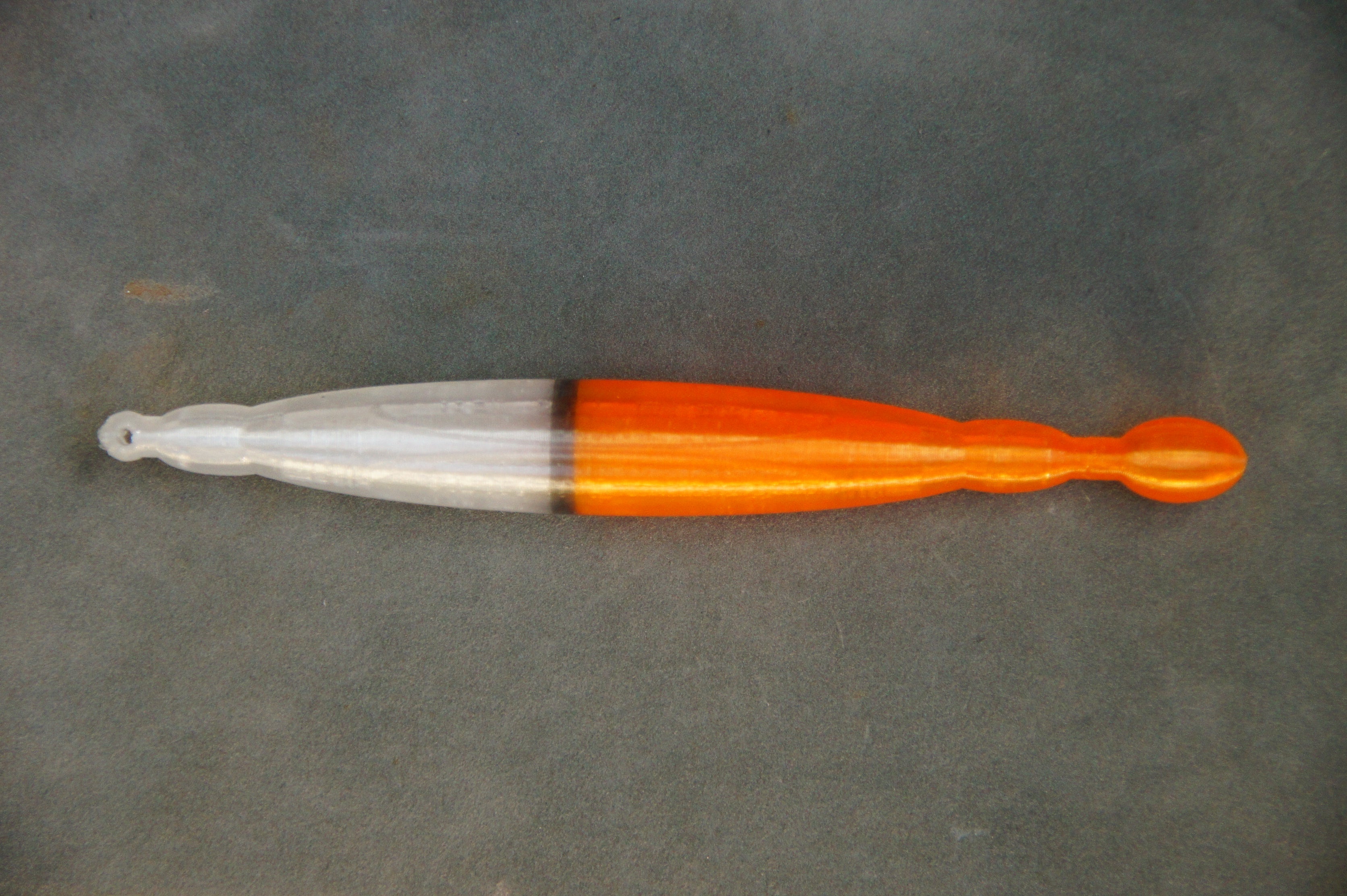 Pose länglich 13cm, Loch unten, 4.5gr Tragkraft
