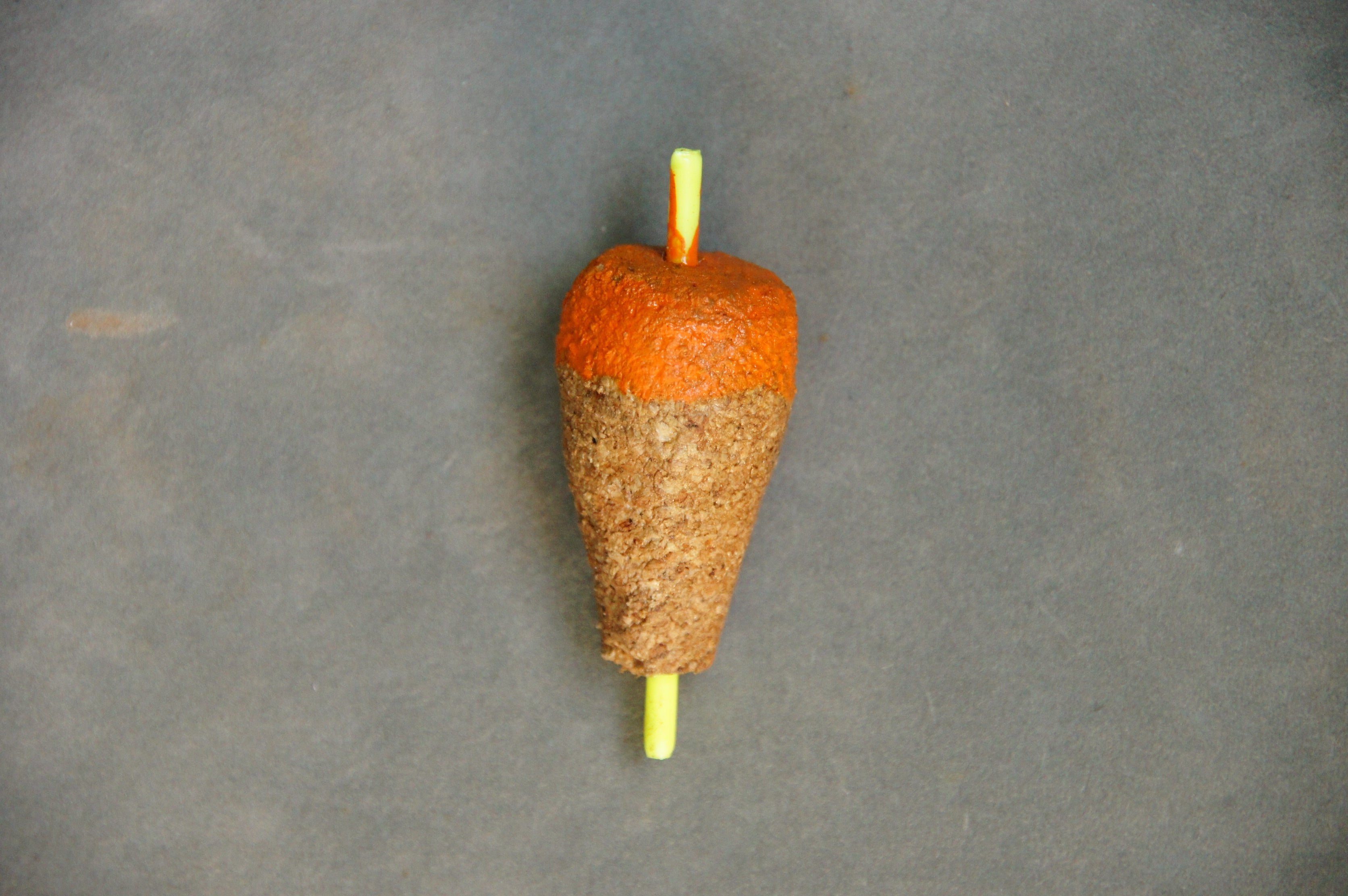 Pose Kork 6cm, handgemacht, Loch durchgehend, 1.5gr Tragkraft